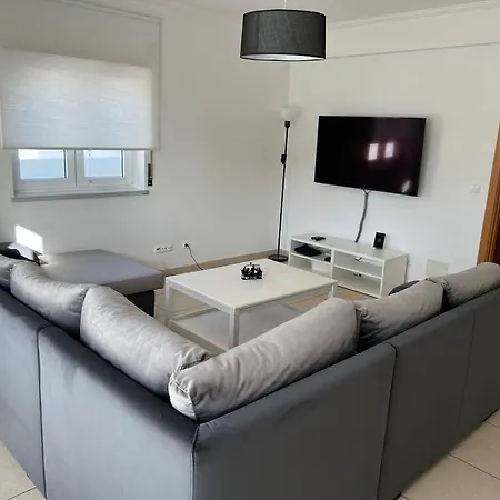 Spacious Close To Beach *