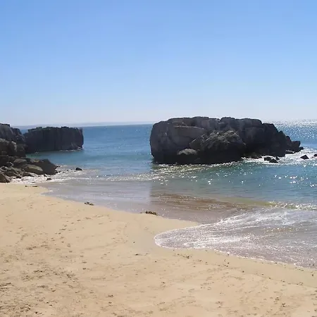 Spacious Close To Beach Vakantiehuis