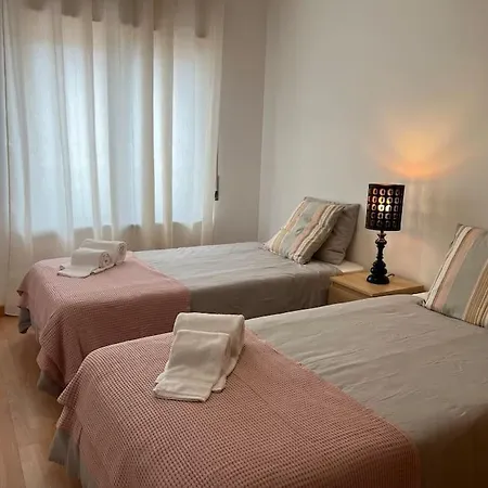 Spacious Close To Beach Vakantiehuis